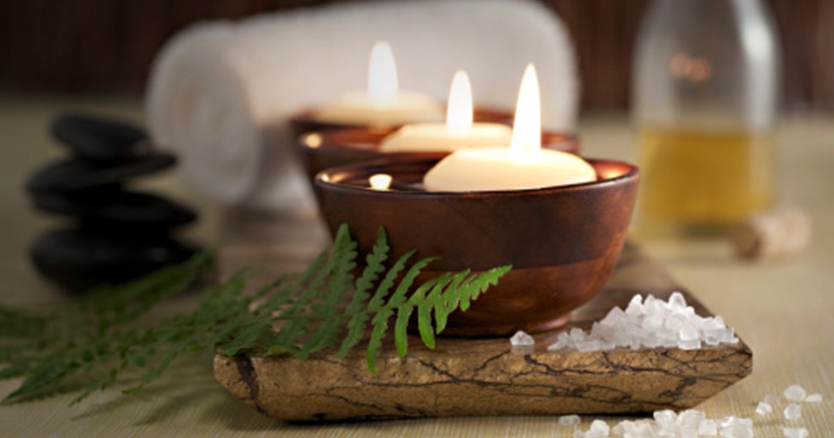 Creating-a-Spa-Like-Experience-at-Home-with-Luxorence-Candles