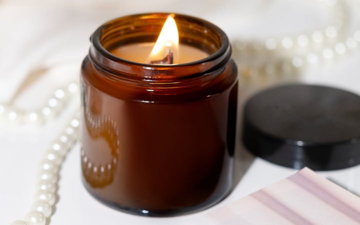 Best Essential Oils for Relaxation and Stress Relief with Scented Candles